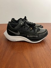 Nike ZoomX Vaporfly Next% 2 |